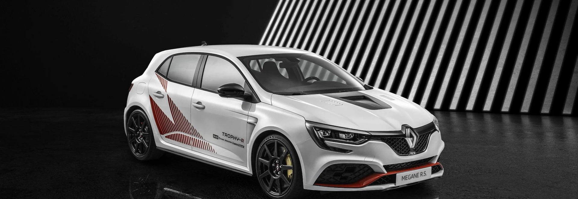 This is the new Hardcore Renault Megane R.S. Trophy-R coming in 2020